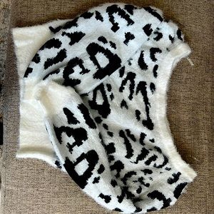 Medium Blue Blush WHITE Leopard Print crop sweater